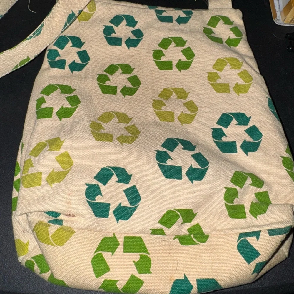 Bungalow 360 Cream and Green Crossbody Bag